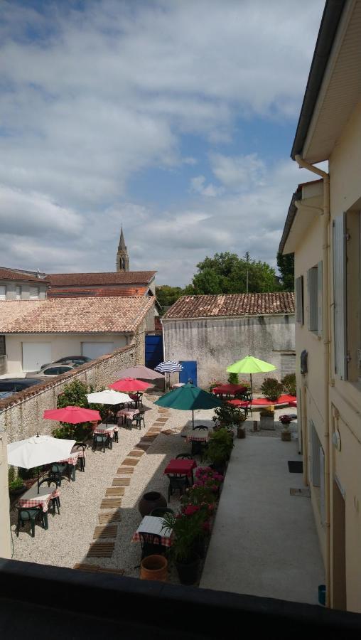 Cafe De Paris Ξενοδοχείο Lesparre-Médoc Εξωτερικό φωτογραφία